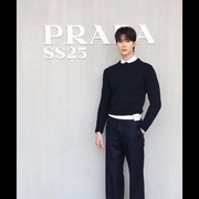5 Potret Menawan Aktor Korea Byeon Woo Seok di Prada Spring/Summer 2025 Menswear Fashion Show