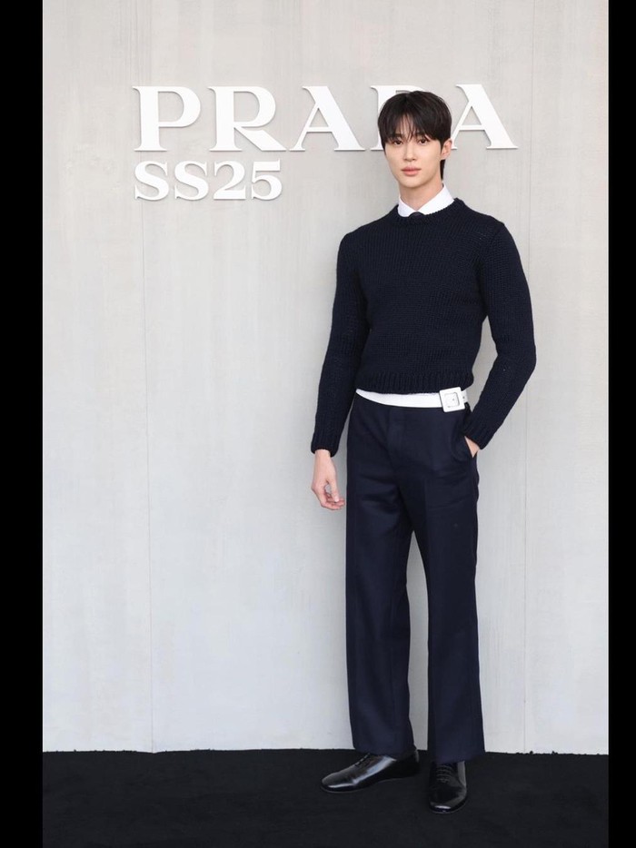 Pada Minggu, (16/6) lalu, Byeon Woo Seok menghadiri acara Prada Spring/Summer 2025 Menswear Fashion Show yang digelar di Milan, Italia./ Foto: instagram.com/byeonwooseok