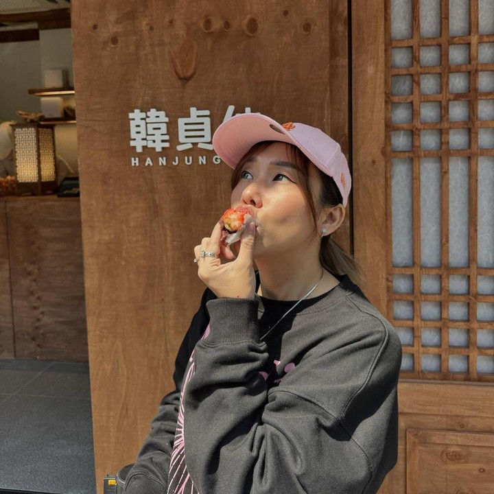 <p>Tummy tuck sendiri merupakan operasi perut pasca melahirkan. Usai melakukan tindakan ini, Cherly menyebut dirinya turun hingga puluhan kilogram. (Foto: Instagram: @cherly7uno)</p>