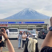 Punya Pesona Indah, 9 Tempat Viral Ini Terpaksa Ditutup Akibat Membludaknya Pengunjung!