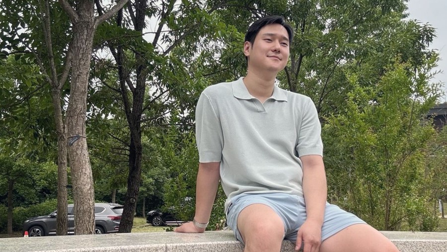 Foto OOTD Go Kyung Pyo