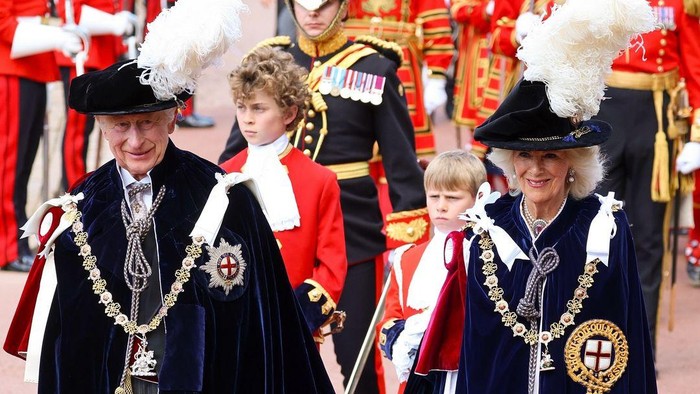 img-title 5 Fakta Menarik Tradisi Garter Day Kerajaan Inggris, Ada Sejak Abad Pertengahan!