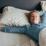 Tidur Tanpa Pakai Bantal Ternyata Miliki Sejumlah Manfaat, Ini Daftarnya!