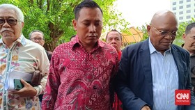 Kusnadi Staf Hasto PDIP Penuhi Panggilan KPK