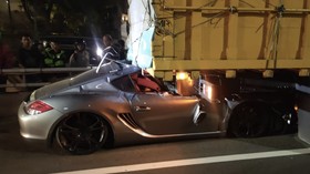 Porsche Sempat Terseret 150 Meter Usai Tabrak Truk di Tol Dalam Kota