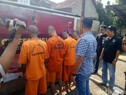 Demi Biayai Istri Melahirkan, Odeg Nekat Curi Besi di Sumedang