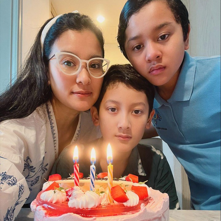 <p>Banyak netizen yang turut berbahagia dengan bertambahnya usia Kana. Tidak sedikit yang berdoa agar Kana tumbuh menjadi anak yang bahagia, sehat, dan selalu sukses. (Foto: Instagram: @marcella.zalianty)</p>