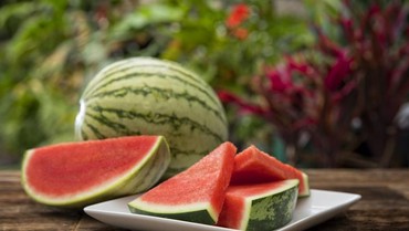 img-title 4 Makanan yang Tidak Boleh Dimakan Bersamaan dengan Semangka