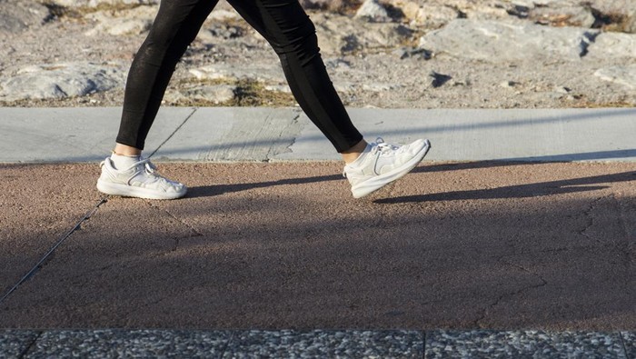 Ilustrasi jalan kaki