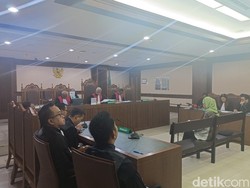 Bacakan Duplik, Karen Agustiawan Merasa Dizalimi-Singgung Putusan Sela Gazalba