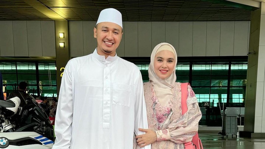 Kartika Putri Diduga Sindir Artis yang Haji Foto di Eskalator Mekkah, Habib Usman: Norak Kartika Putri Diduga Sindir Artis yang Haji Foto di Eskalator Mekkah, Habib Usman: Norak