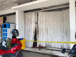 Maling di Minimarket Depok Terjebak Kebakaran, Gedor-gedor Minta Tolong