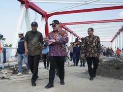 Bupati Kediri Cek Progres Jembatan Jongbiru yang Jadi Akses Bandara Dhoho