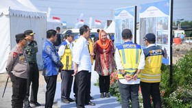 Walkot Semarang Dampingi Jokowi Tinjau Proyek Tanggul Laut Tambaklorok