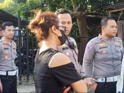 Aksi Wanita Asal Malang Bawa Kabur Polisi Saat Laka Bikin Geleng-geleng Kepala