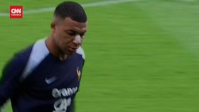 VIDEO: Mbappe Kembali Latihan usai Patah Tulang Hidung