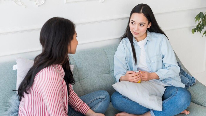 Nggak Usah Bingung Jika Ada Teman Kena Layoff, Ini 5 Cara Tepat Memberikan Dukungan!