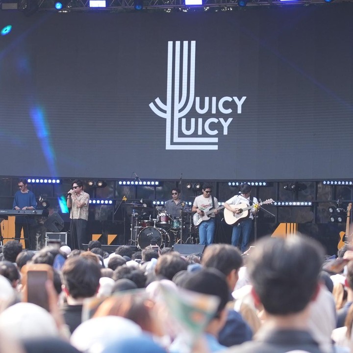 <p>Tak kalah dari tahun-tahun sebelumnya, AlloBank Festival tahun ini juga menghadirkan sederet musisi papan atas, baik dari Tanah Air maupun internasional. Foto: HaiBunda/Atmaja Kurniawan</p>