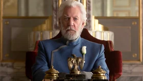 Hunger Games Kenang Donald Sutherland, Sang Antagonis Presiden Snow
