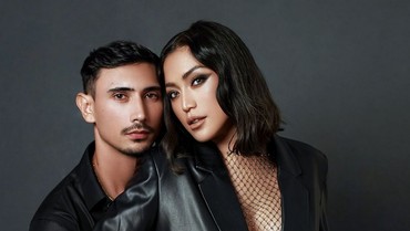 img-title Vincent Verhaag Rela Tinggalkan Pekerjaan demi Dampingi Jedar di Rumah Sakit