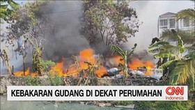 VIDEO: Kebakaran Gudang dan Lapak Barang Bekas