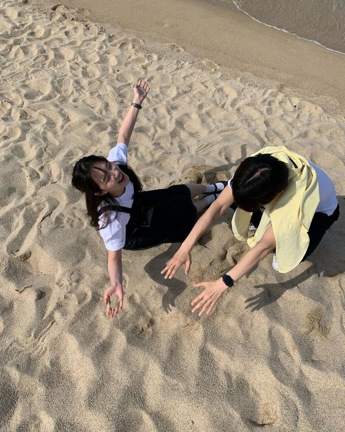 Pada (17/6) kemarin, Park bersaudara tersebut kompak membuat publik gemas dengan momen liburan mereka yang menyimpan banyak kebahagiaan di musim panas dibagikan melalui akun Instagram masing-masing./ Foto: instagram.com/_seseung