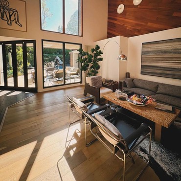 Tetanggaan dengan Artis Hollywood, 8 Potret Rumah Baru Juragan 99 di Beverly Hills