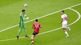 Babak I: Austria dan Polandia Cetak Gol, Skor Imbang