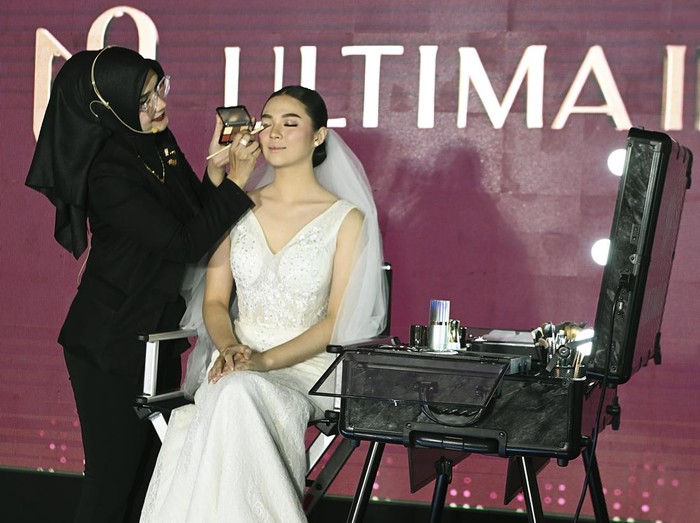 ULTIMA II hadirkan kompetisi Wonderwear Professional Makeup Challenge 2024