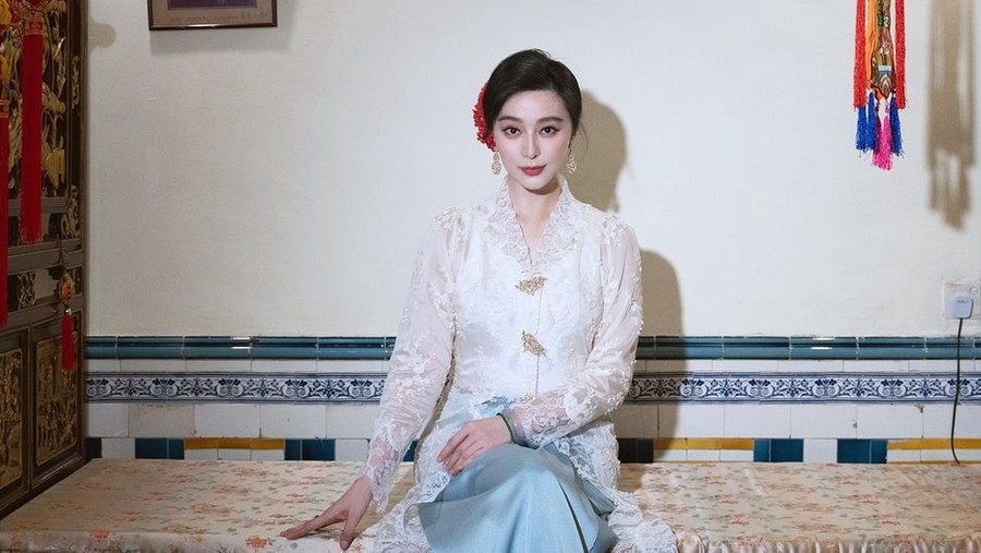 Fan Bingbing Pakai Kebaya Gaya Fan Bingbing Pakai Kebaya.