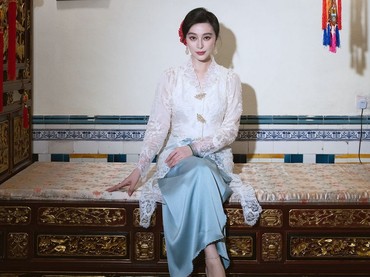 img-title Artis Tiongkok Fan Bingbing Jadi Sorotan Usai Tebar Pesona di Kalangan Elit