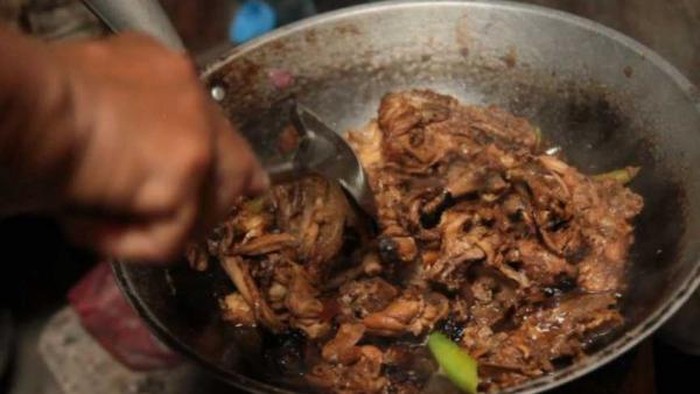 Mengenal Pagpag, Makanan 'Sampah' yang Dikonsumsi Orang Filipina