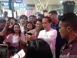 Jokowi Ajak 5 Cucunya Main ke Solo Paragon Mall