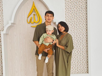 Momen Marcell Darwin Setor Hafalan Surat Al Kafirun ke Istri Tercinta