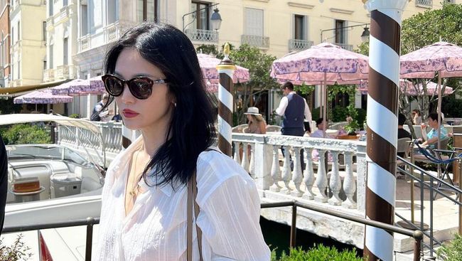 7 Inspirasi Outfit Song Hye Kyo di Italia, Tetap Stylish meski Tampil ...