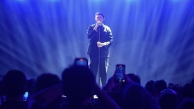 Tulus Sihir Allo Festival 2024 dengan 'Satu Kali' dan 'Ruang Sendiri'