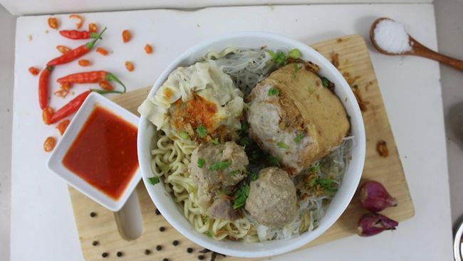 Legend! Ini 5 Warung Bakso Tertua di Indonesia yang Harus Kamu Kunjungi