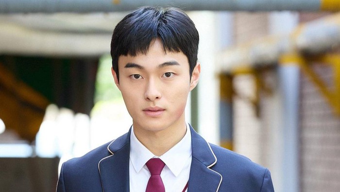 Mainkan Peran 'Ganda' di High School Return of a Gangster, Ini 5 Drakor Populer dari Yoon Chan Young