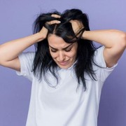 5 Kebiasaan yang Dapat Menyebabkan Gatal pada Rambut, Jangan Anggap Sepele!