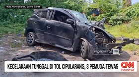 VIDEO: Kecelakaan Tunggal di Tol Cipularang, 3 Pemuda Tewas