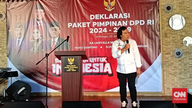 Anggota DPD RI Komeng dan puluhan lainnya mendeklarasikan support kepada La Nyalla cs menjadi ketua DPD RI periode 2024-2029.