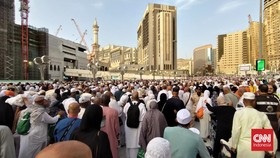 Jutaan Jemaah Haji Masih Padati Masjidil Haram Minggu Pagi