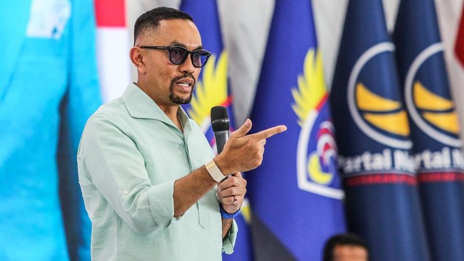 Wakil Ketua Komisi III DPR Ahmad Sahroni meminta abdi negara kepolisian menelusuri temuan PPATK soal dugaan aktivitas finansial terlarangan Ivan Sugianto.