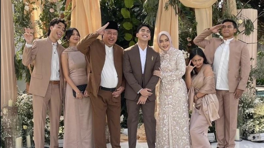 Vadie Akbar adik Vidi Aldiano menikah