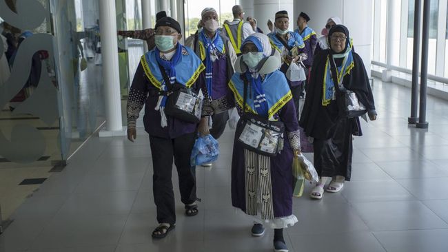 Jemaah haji asal Indonesia secara bertahap sudah mulai dipulangkan dari Tanah Suci. Berikut ini doa menyambut kepulangan jemaah haji yang bisa diamalkan.