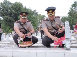 HUT ke-78 Bhayangkara, Polres Lamongan Gelar Ziarah TMP hingga Baksos