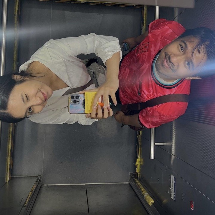 <p>Melalui akun Instagram pribadinya, Clairine Clay membagikan beberapa fotonya yang sedang berlibur di 'Negeri Ginseng'. Tak hanya sendirian, ia melakukan babymoon ditemani oleh sang suami tercinta lho. Yakni, Joshua Suherman. (Foto: Instagram @clairineclay).</p>