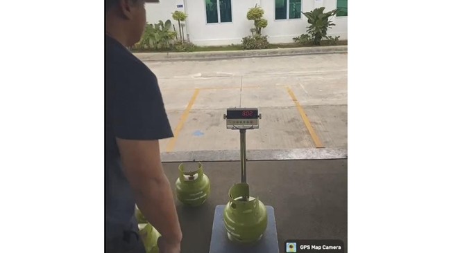 Pertamina Patra Niaga Regional Sumbagut melakukan sidak takaran isi tabung LPG 3 Kg di Stasiun Pengisian dan Pengangkutan Bulk Elpiji (SPPBE) di Provinsi Riau.