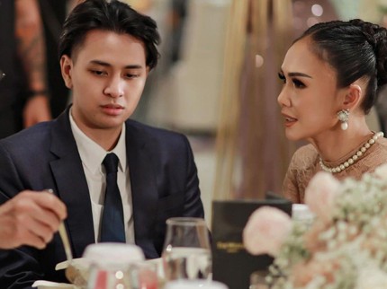 7 Potret Cavin Putra Yuni Shara yang Curi Perhatian, Makin Mirip Sang Ayah