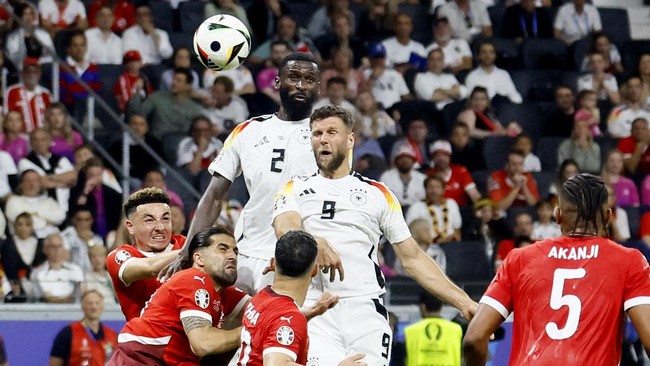 Berikut klasemen Euro 2024 usai Jerman diimbangi Swiss dan Hungaria menang tipis pada matchday ketiga.